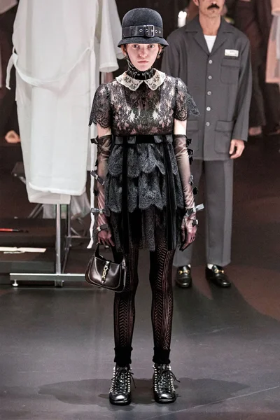 Look 12